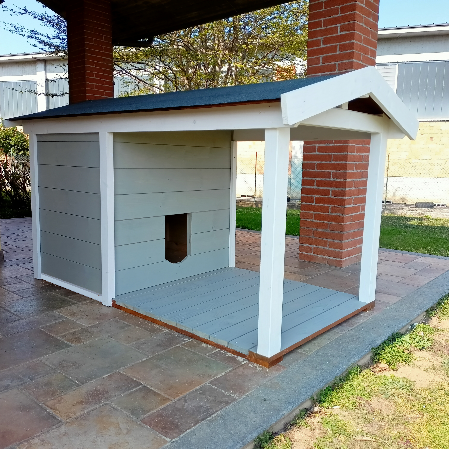 Mini Casetta Per Gatti  colore bianco e grigio con veranda per proteggersi dal sole e dalla pioggia