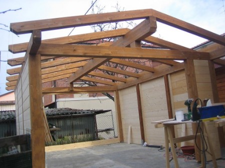 La garage in legno a telaio