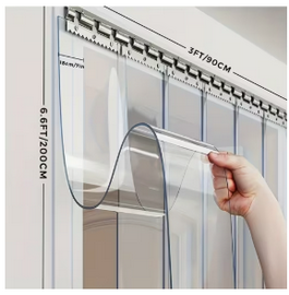 striscie pvc  leggermente distanziate per permettere l areazione della cuccia